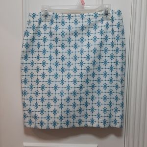 🛍️ Floral crochet summer pencil skirt
